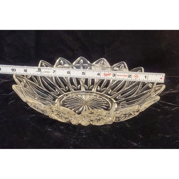 Vintage Federal Glass Starburst Pattern Serving Bowl - Picture 2 of 12